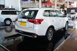 2016款三菱欧蓝德