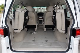 2017款东风风行菱智M5