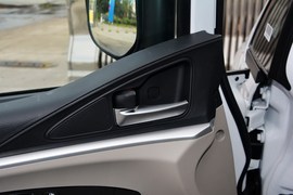 2017款东风风行菱智M5