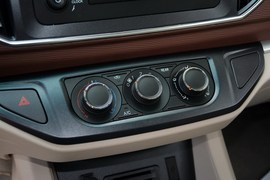 2017款东风风行菱智M5