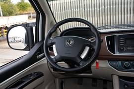 2017款东风风行菱智M5