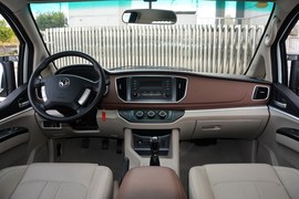 2017款东风风行菱智M5