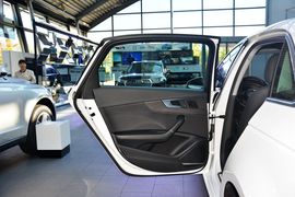 2017款奥迪A4L
