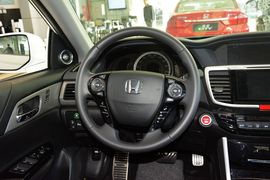 2016款本田雅阁混动