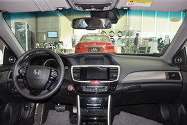 2016款本田雅阁混动