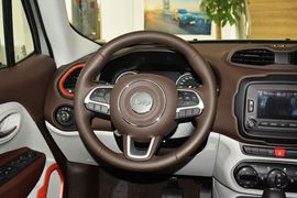   2016款Jeep自由侠 1.4T自动劲能版+