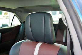 2017款丰田皇冠2.0T运动版