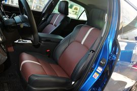 2017款丰田皇冠2.0T运动版