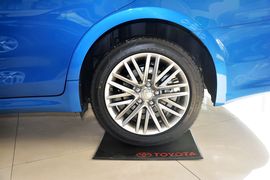 2017款丰田皇冠2.0T运动版