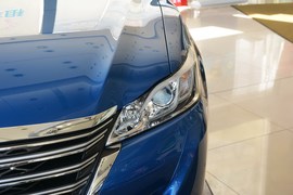 2017款丰田皇冠2.0T运动版