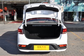 2017款起亚K2三厢