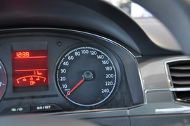 2016款上汽大众桑塔纳-尚纳