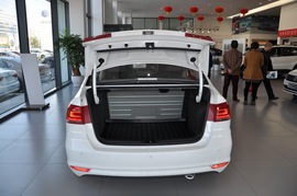 2016款上汽大众桑塔纳-尚纳