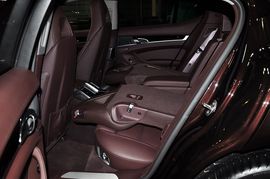 2010款保时捷Panamera