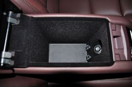 2010款保时捷Panamera