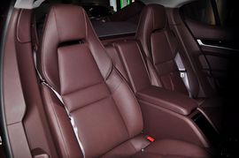 2010款保时捷Panamera