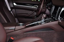 2010款保时捷Panamera