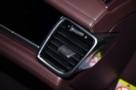 2010款保时捷Panamera