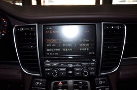 2010款保时捷Panamera