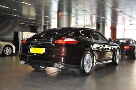 2010款保时捷Panamera