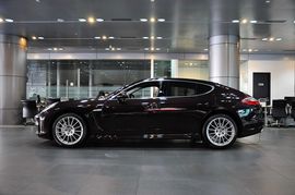 2010款保时捷Panamera