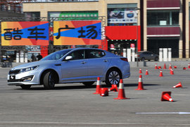 2011款起亚K5试驾