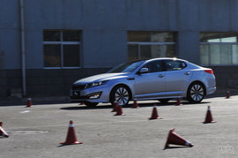 2011款起亚K5试驾