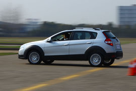 2011款东风风神H30