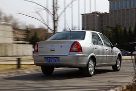 2011款东风雪铁龙爱丽舍试驾