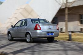 2011款东风雪铁龙爱丽舍试驾