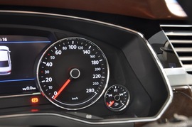 2016款上汽大众辉昂