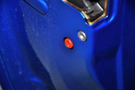 2010款标致207三厢