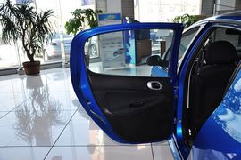 2010款标致207三厢