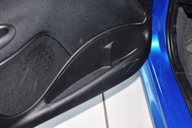 2010款标致207三厢