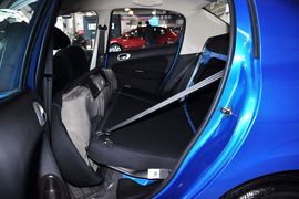 2010款标致207三厢