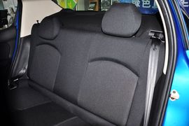 2010款标致207三厢