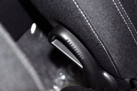 2010款标致207三厢