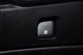 2010款标致207三厢