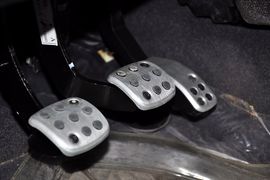 2010款标致207三厢