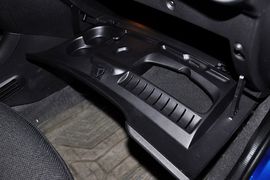 2010款标致207三厢