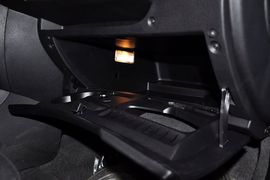 2010款标致207三厢