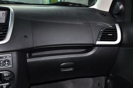 2010款标致207三厢