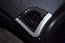 2010款标致207三厢