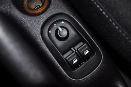 2010款标致207三厢