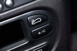 2010款标致207三厢