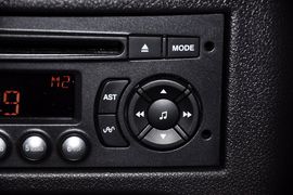 2010款标致207三厢