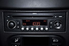 2010款标致207三厢