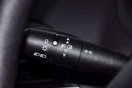 2010款标致207三厢