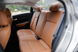 2017款起亚K2三厢