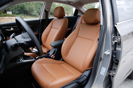 2017款起亚K2三厢